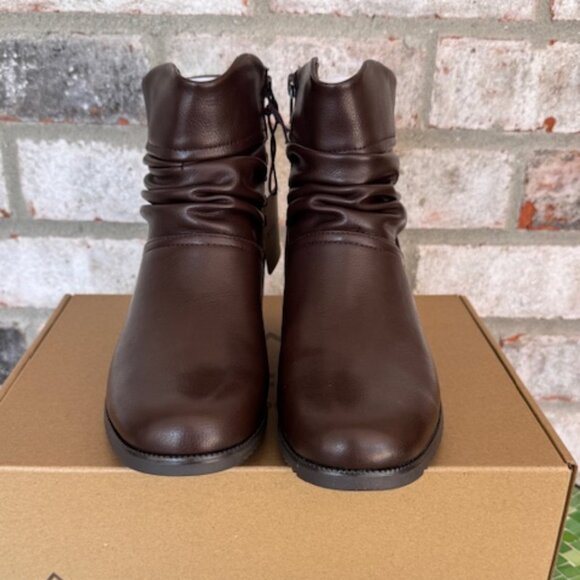 Cliffs by White Mountain Booties - Durbon DK BROWN/SMOOTH 7 Wide - Picture 3 of 8